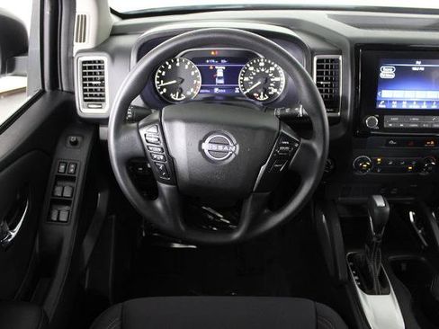 Certified 2023 Nissan Frontier SV w/ Tow Package AWD/4WD image 7
