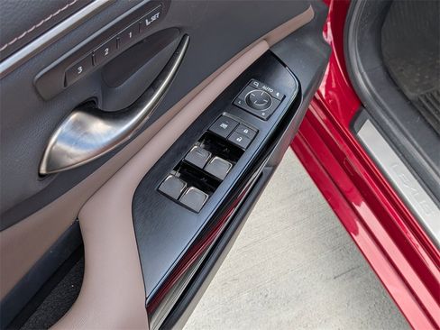 Used 2023 Lexus ES 350 Ultra Luxury image 11
