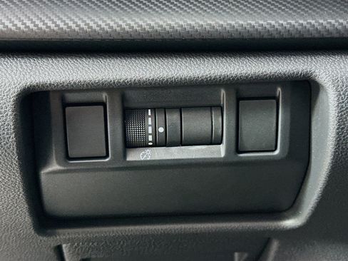 Used 2024 Subaru Crosstrek 2.0i Premium image 17