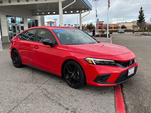 Used 2023 Honda Civic Sport image 3