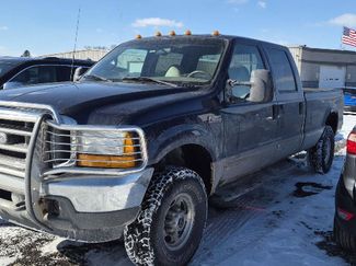 Used 2001 Ford F250 4x4 Crew Cab Super Duty video 1