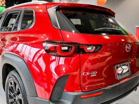 Used 2023 MAZDA CX-50 2.5 S w/ Preferred Plus Pkg image 13