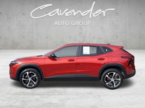 Used 2024 Chevrolet Trax RS w/ Driver Confidence Package FWD image 14