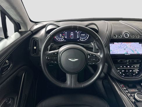 Used 2021 Aston Martin DBX image 21