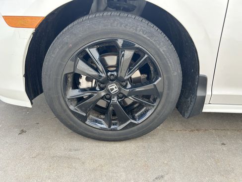 Used 2023 Honda Odyssey Sport image 11