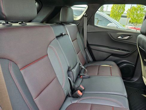 Used 2022 Chevrolet Blazer RS w/ Enhanced Convenience Package image 16