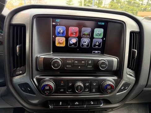 Used 2018 Chevrolet Silverado 1500 LT w/ All Star Edition AWD/4WD image 23