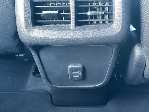 Used 2019 Chevrolet Equinox LT image 22