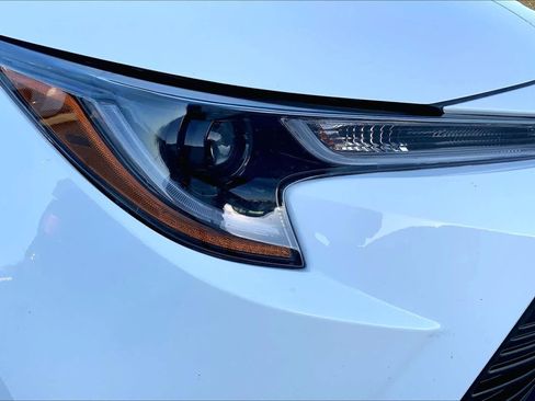 Certified 2025 Toyota Corolla LE image 26