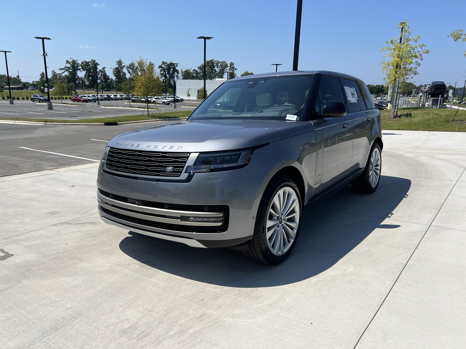 New 2026 Land Rover Range Rover SE AWD/4WD image 1