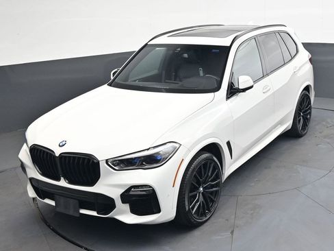Used 2020 BMW X5 M50i w/ Executive Package AWD/4WD image 24