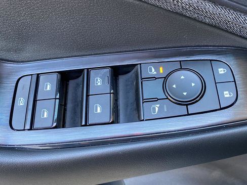 Certified 2023 Nissan Rogue S AWD/4WD image 22
