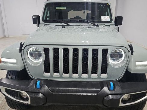 Used 2023 Jeep Wrangler Unlimited Sahara w/ Cold Weather Group AWD/4WD image 3