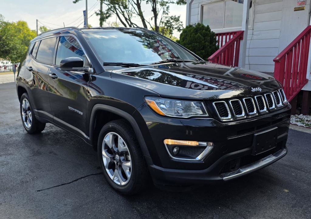 Used 2021 Jeep Compass Limited w/ Elite Interior Group AWD/4WD image 3