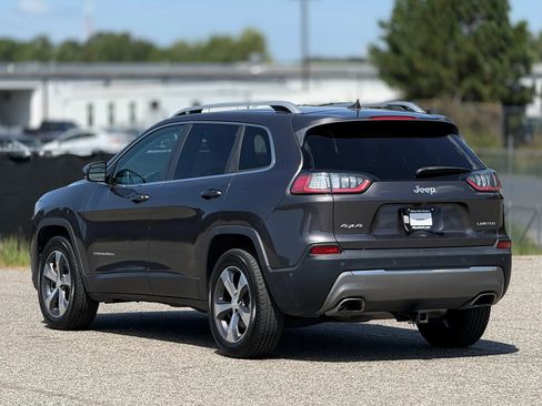 Used 2019 Jeep Cherokee Limited w/ Technology Group AWD/4WD image 10