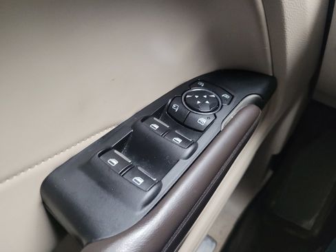 Used 2017 Lincoln MKC Select w/ Select Plus Package image 27