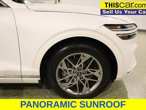 Used 2025 Genesis GV70 2.5T w/ Select Package AWD/4WD image 10