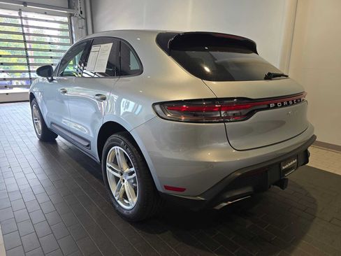 Used 2025 Porsche Macan AWD/4WD image 3