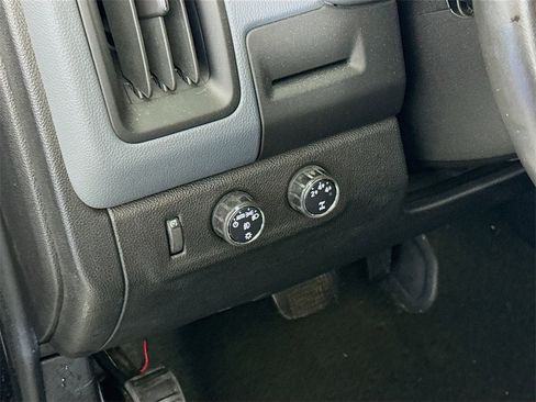 Used 2015 Chevrolet Colorado Z71 image 10