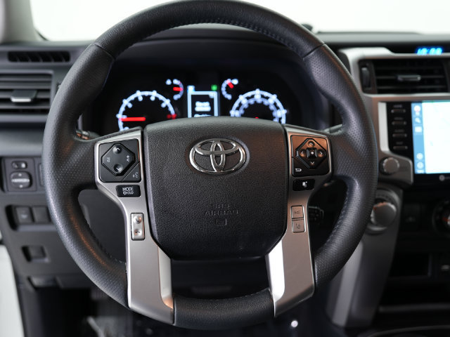Used 2021 Toyota 4Runner SR5 Premium w/ Moonroof Package AWD/4WD image 11