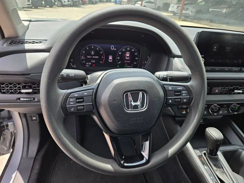 Used 2025 Honda Accord SE image 18