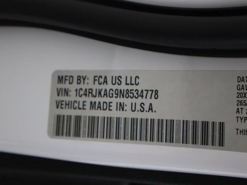 Used 2022 Jeep Grand Cherokee L Laredo AWD/4WD image 44