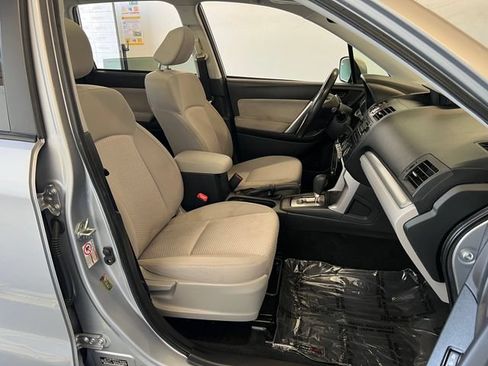 Used 2015 Subaru Forester 2.5i Premium w/ All-Weather Package AWD/4WD image 42