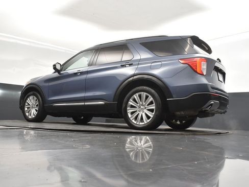 Used 2021 Ford Explorer Limited w/ Equipment Group 301A image 34