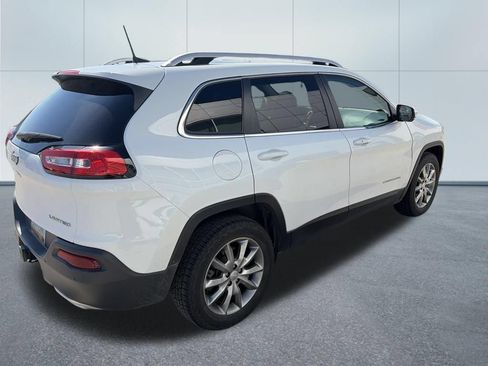 Used 2018 Jeep Cherokee Limited w/ Trailer Tow Group AWD/4WD image 8