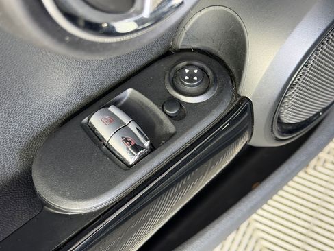 Used 2019 MINI Cooper S FWD image 12