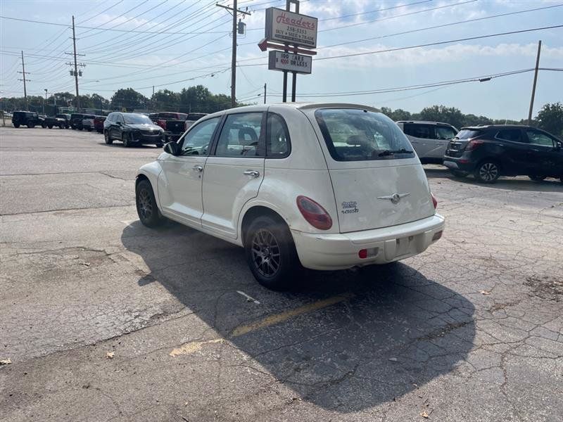 Used 2008 Chrysler PT Cruiser FWD image 6