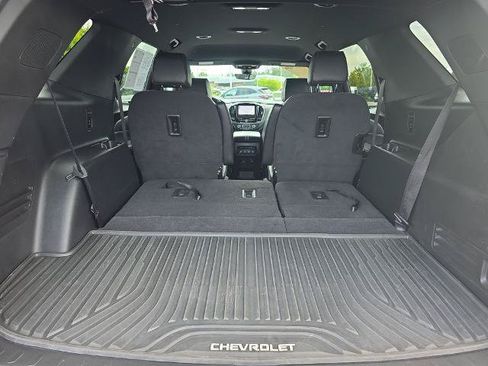 Used 2023 Chevrolet Traverse RS FWD image 33