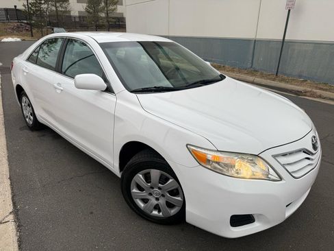 Used 2010 Toyota Camry image 7