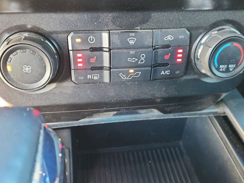 Used 2020 Ford F150 XLT w/ Equipment Group 302A Luxury image 17