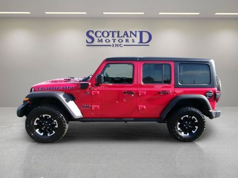 Used 2025 Jeep Wrangler Unlimited Rubicon 4xe w/ Convenience Group AWD/4WD image 1