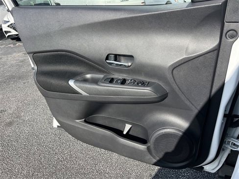 Used 2023 Nissan Kicks SV image 13