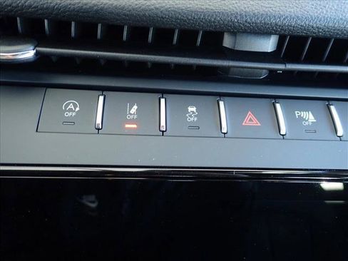 New 2026 Jeep Grand Cherokee Limited Reserve image 24