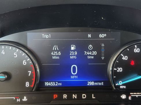 Used 2023 Ford Explorer XLT w/ Equipment Group 202A image 11