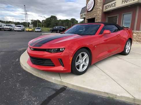 Used 2018 Chevrolet Camaro LT image 23