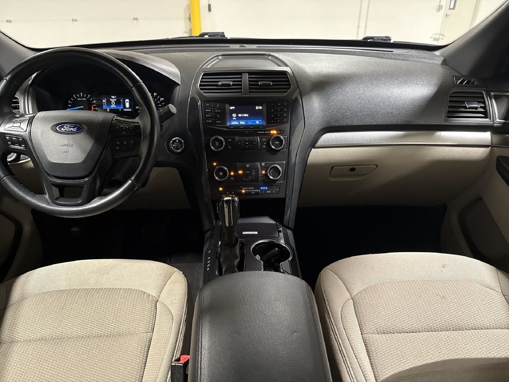 Used 2019 Ford Explorer XLT AWD/4WD image 10