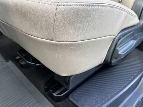 Used 2023 Ford Expedition Max Limited image 24