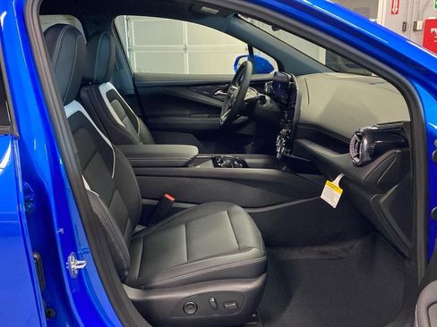 New 2025 Chevrolet Blazer EV LT image 17