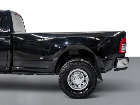 Used 2024 RAM 3500 Tradesman w/ Chrome Appearance Group AWD/4WD image 11