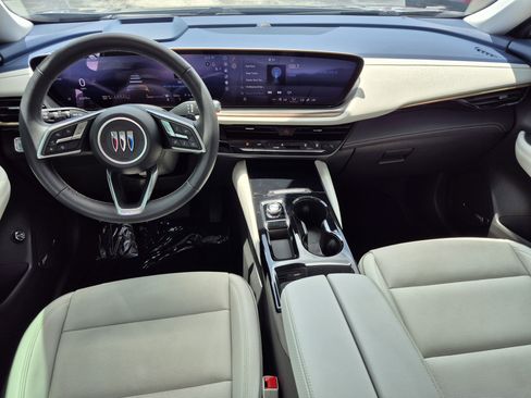 Used 2025 Buick Envision Avenir AWD/4WD image 14
