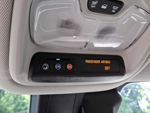 Used 2025 Chevrolet TrailBlazer LT AWD/4WD image 24
