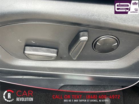 Used 2025 Ford Explorer ST-Line w/ ST-Line Street Pack AWD/4WD image 27