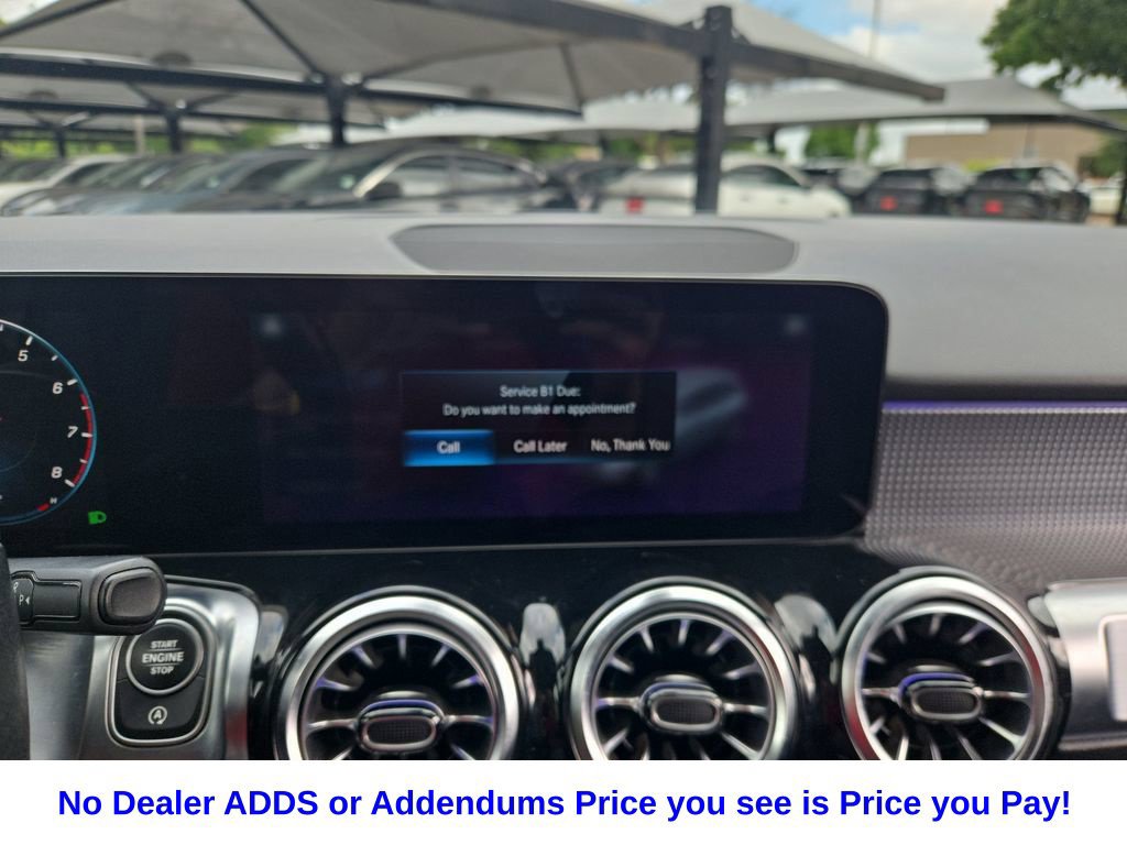 Used 2023 Mercedes-Benz GLB 250 4MATIC w/ Premium Package image 33