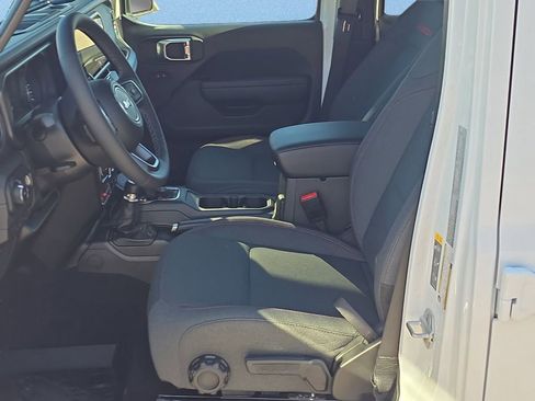 New 2026 Jeep Wrangler Unlimited Rubicon w/ Safety Group image 13