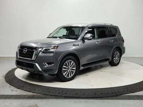 Used 2024 Nissan Armada SL AWD/4WD image 4