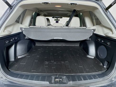Used 2022 Subaru Forester Limited image 32
